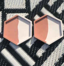 画像をギャラリービューアに読み込む, ヘキサゴンコースター2枚セット / Amy Price Designs